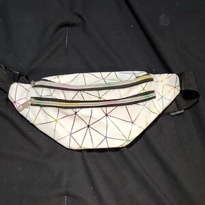 Geometric Patterned White Fanny Pack